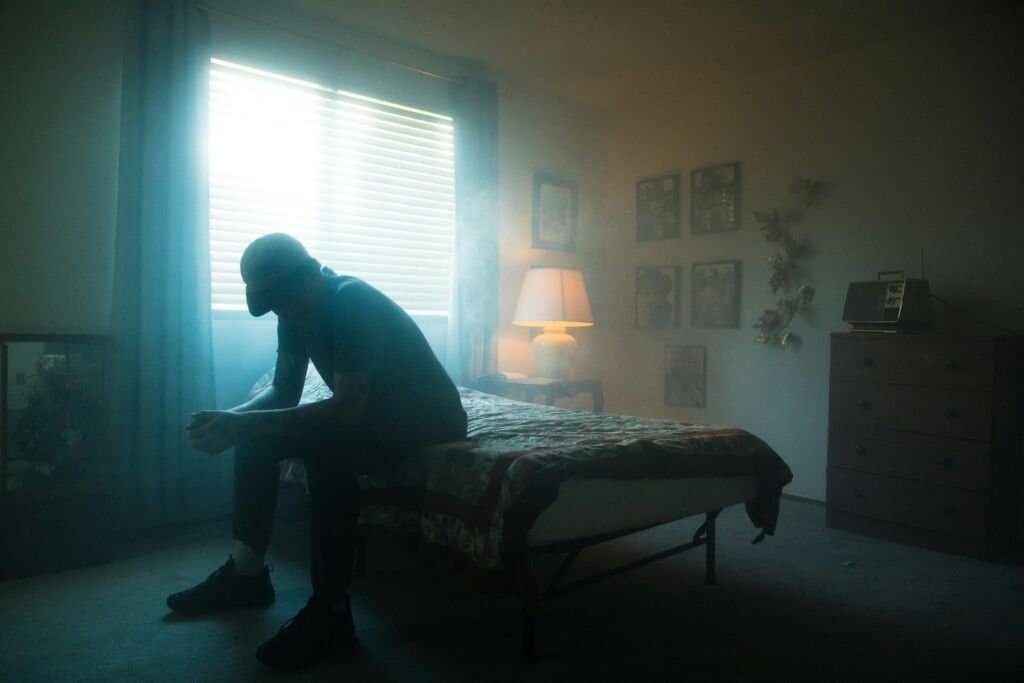 Why Men Stay in Unhealthy Relationships: 9 Data-Backed Reasons and Strategic Insights